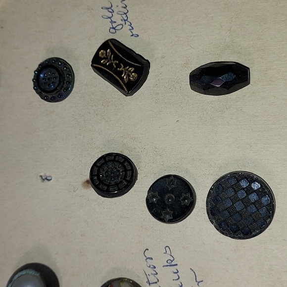 Antique Buttons Different Designs On Cardboard By Grandma Metal Steel Misc - Picture 7 of 11